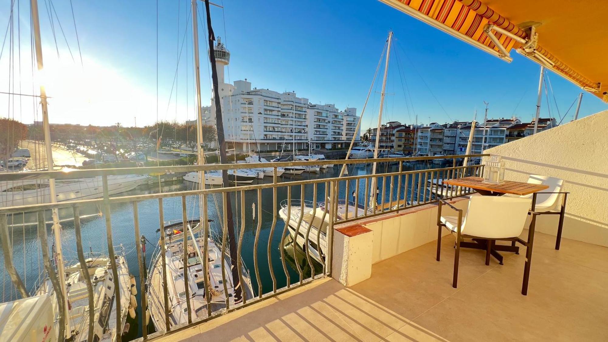 Estudio Frente Al Canal Con Terraza Empuriabrava Exterior photo