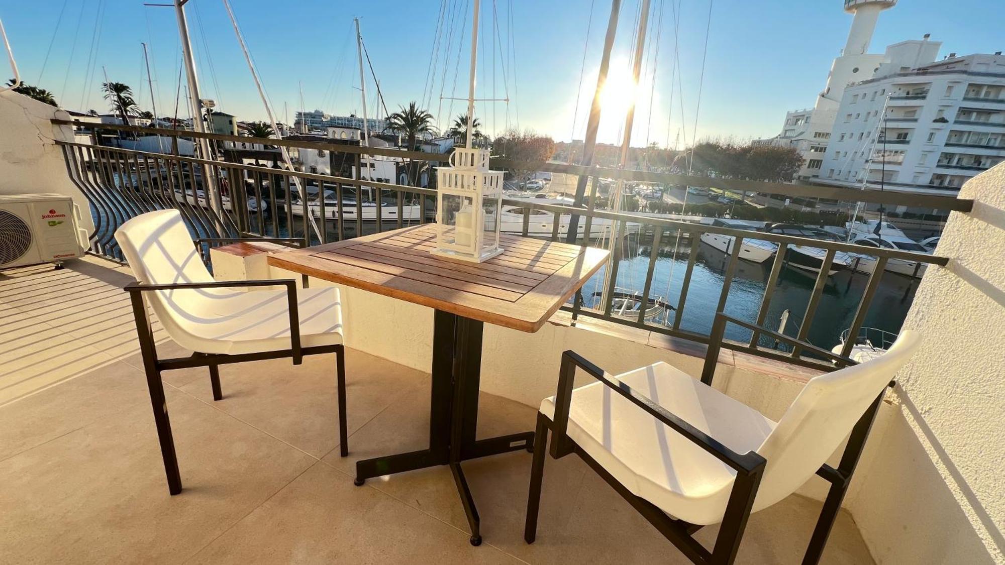 Estudio Frente Al Canal Con Terraza Empuriabrava Exterior photo